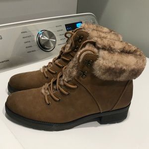 Soul Tan Faux Fur Edged lace up booties. Size 9.5